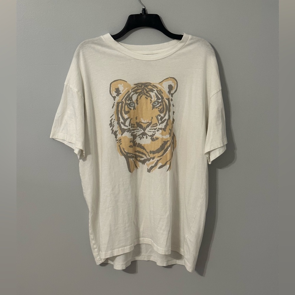 Oversized American Eagle Tiger T-Shirt, Medium